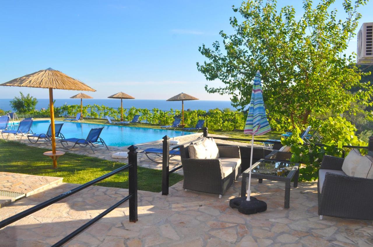 Large Apartment By The Pool - Pelekas Beach, Corfu Exteriér fotografie